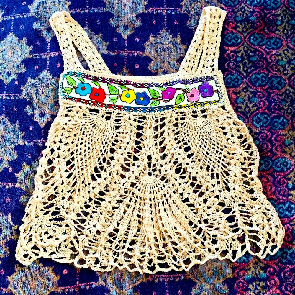 ADORABLE HANDMADE CROCHET TOP W/ FLORAL EMBROIDERY